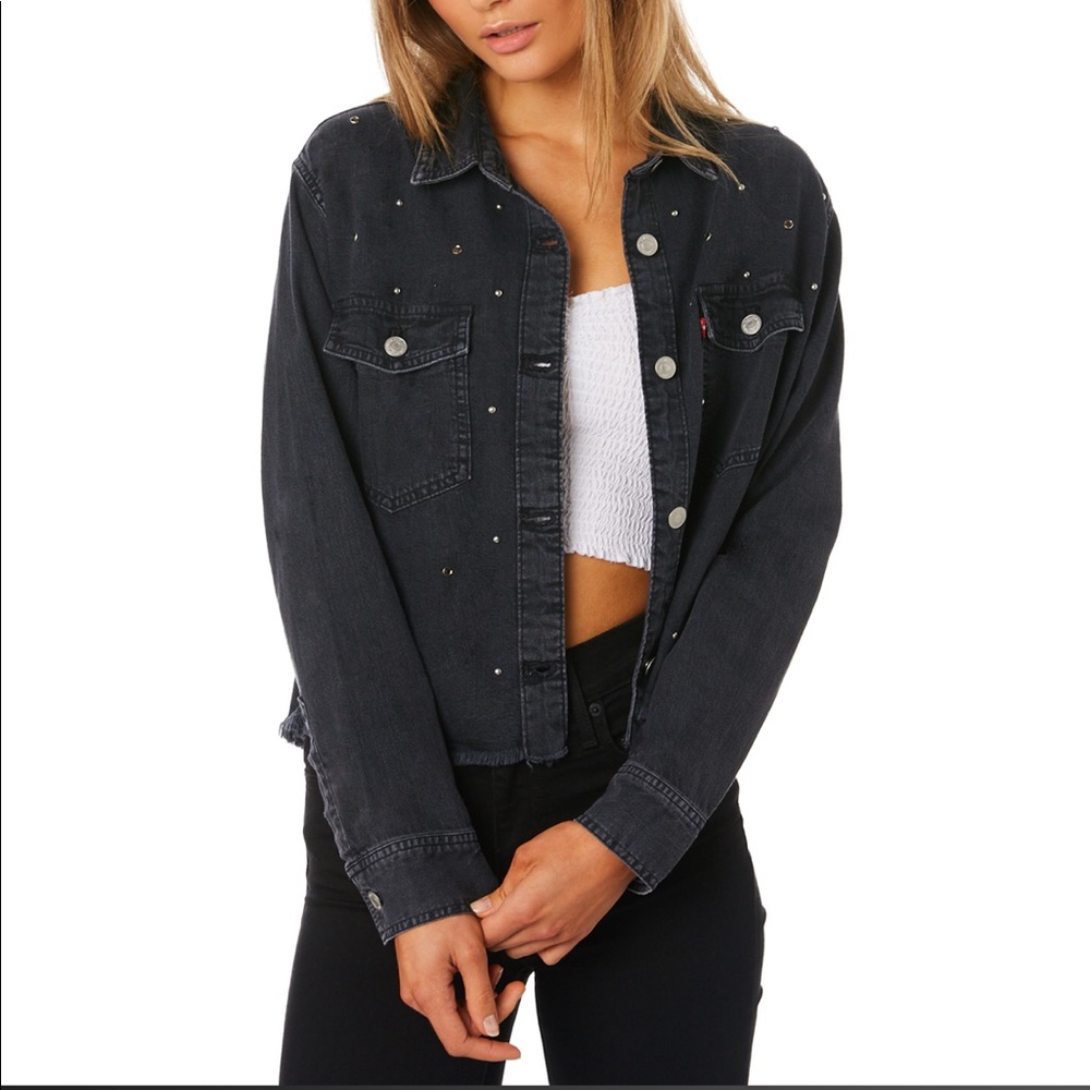 ᒪEᐯI'ᔕ ᑕᖇOᑭᑭEᗪ ᔕᕼIᖇT ~ NWT